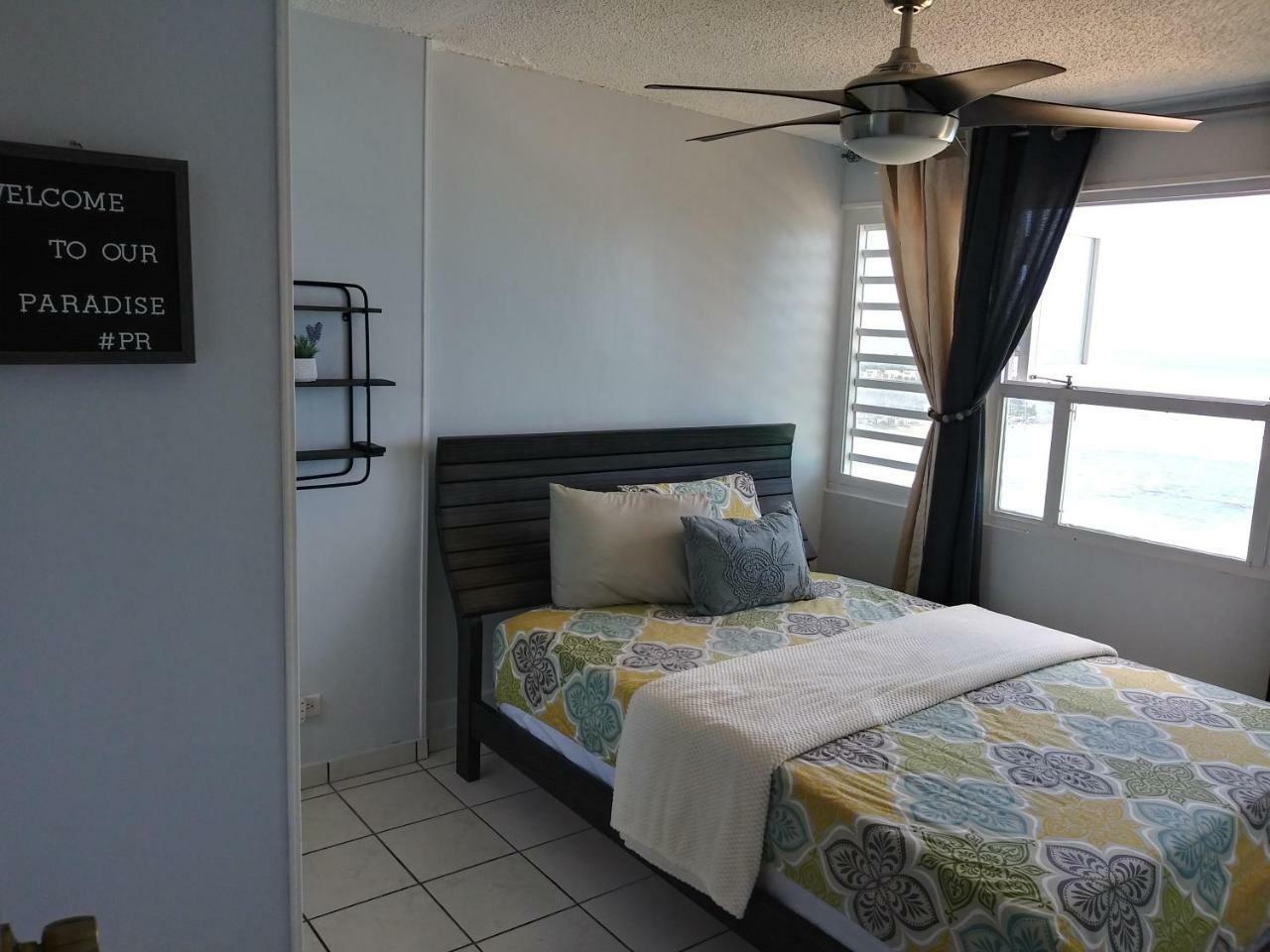 Breezy Beachfront Property With View Of Paradise Luquillo Exterior foto